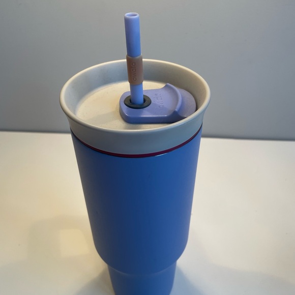 Owala 40oz tumbler - Picture 5 of 7